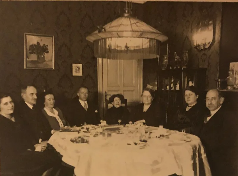 Dinner in the Dark, With the Lights On: Three Families Try a Month of Blindfolded Meals